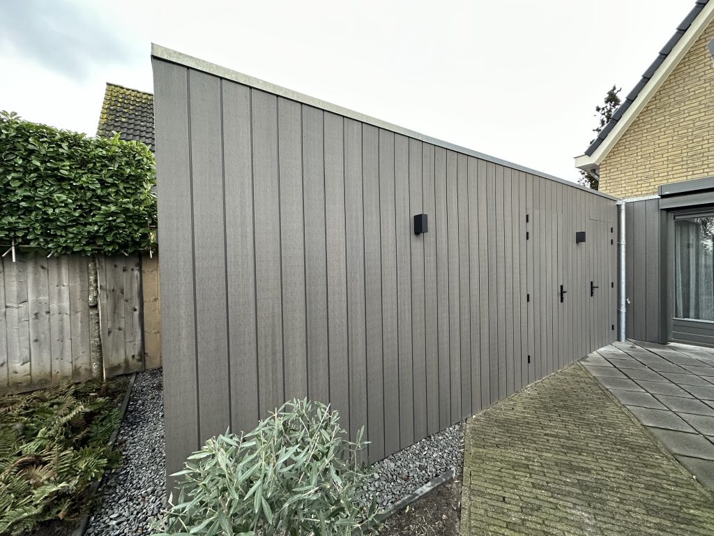 gesloten verticale composiet gevel