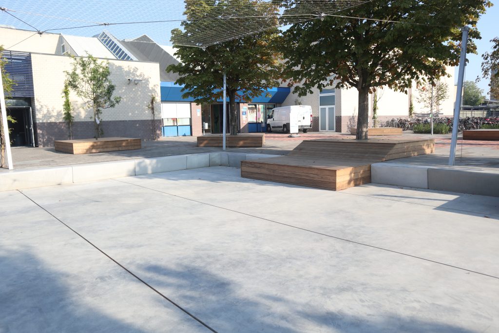 schoolplein meubilair