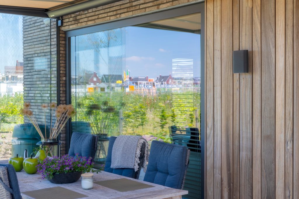 Gevelbekleding van Padouk hout
