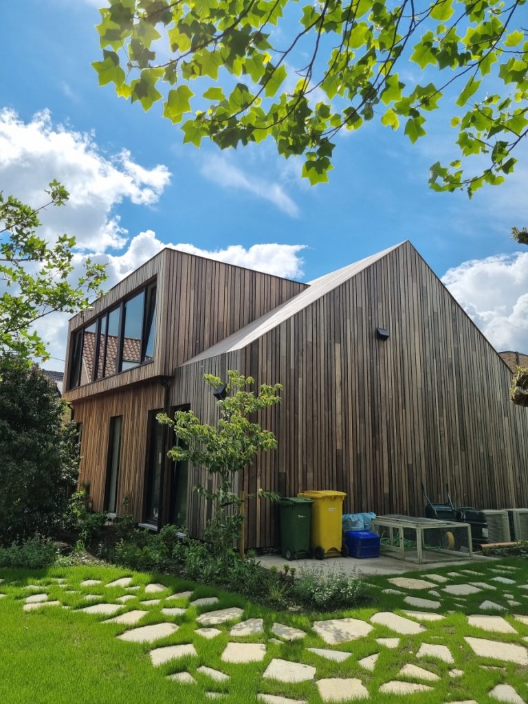 Woning met Forestlines Padouk gevel
