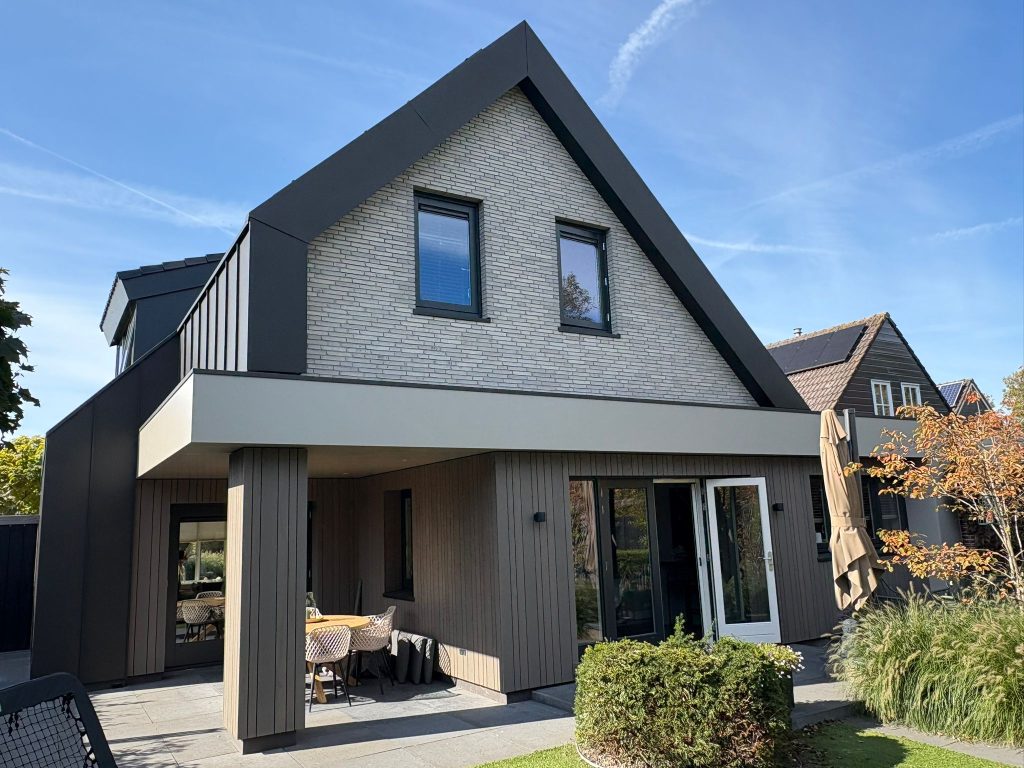 Huis met Thermo Fraké gevelbekleding