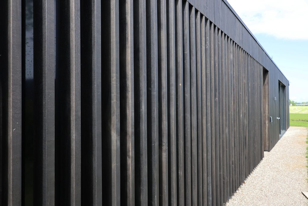 antraciet verticale gevelbekleding