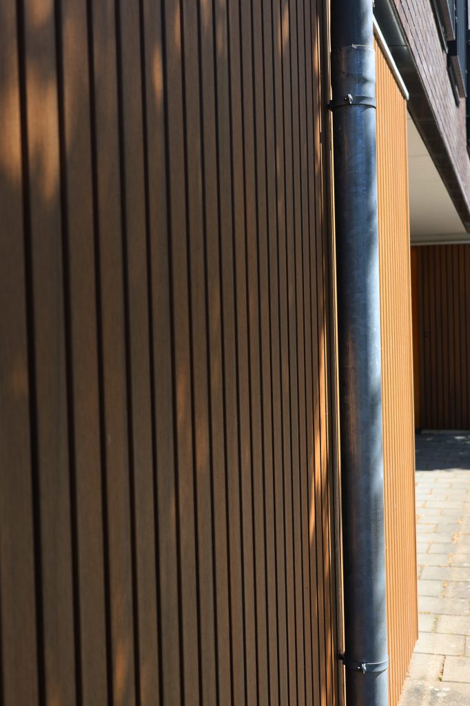Teak kleur gevelbekleding kunststof