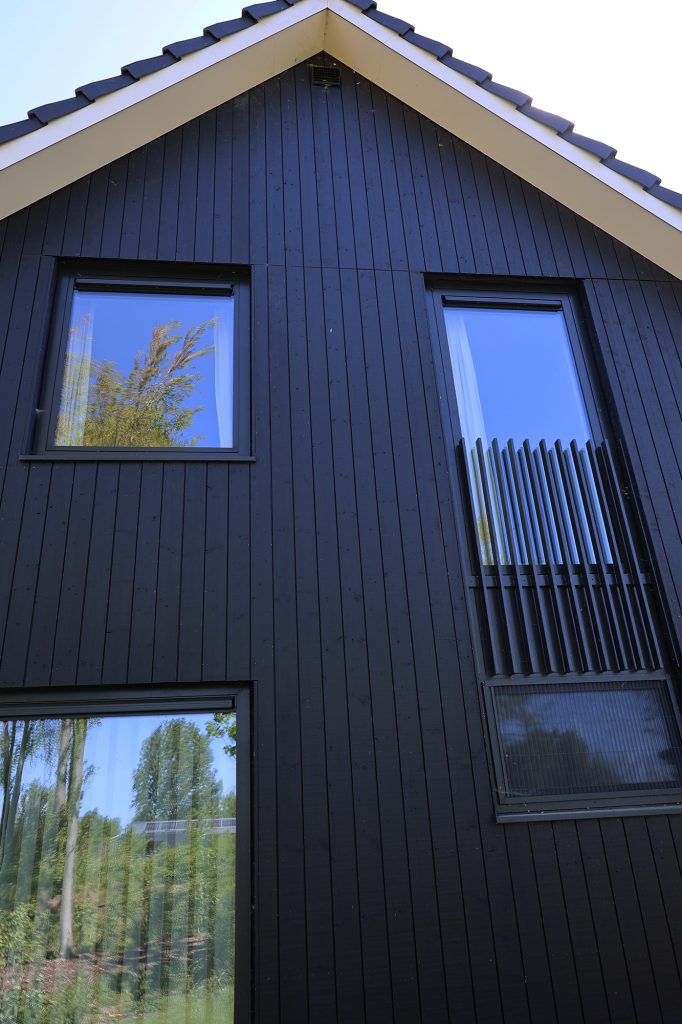Thermo Vuren lamellen gevelbekleding