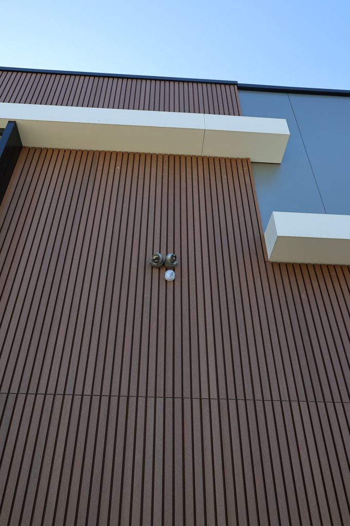 Kunststof gevelbekleding Teak