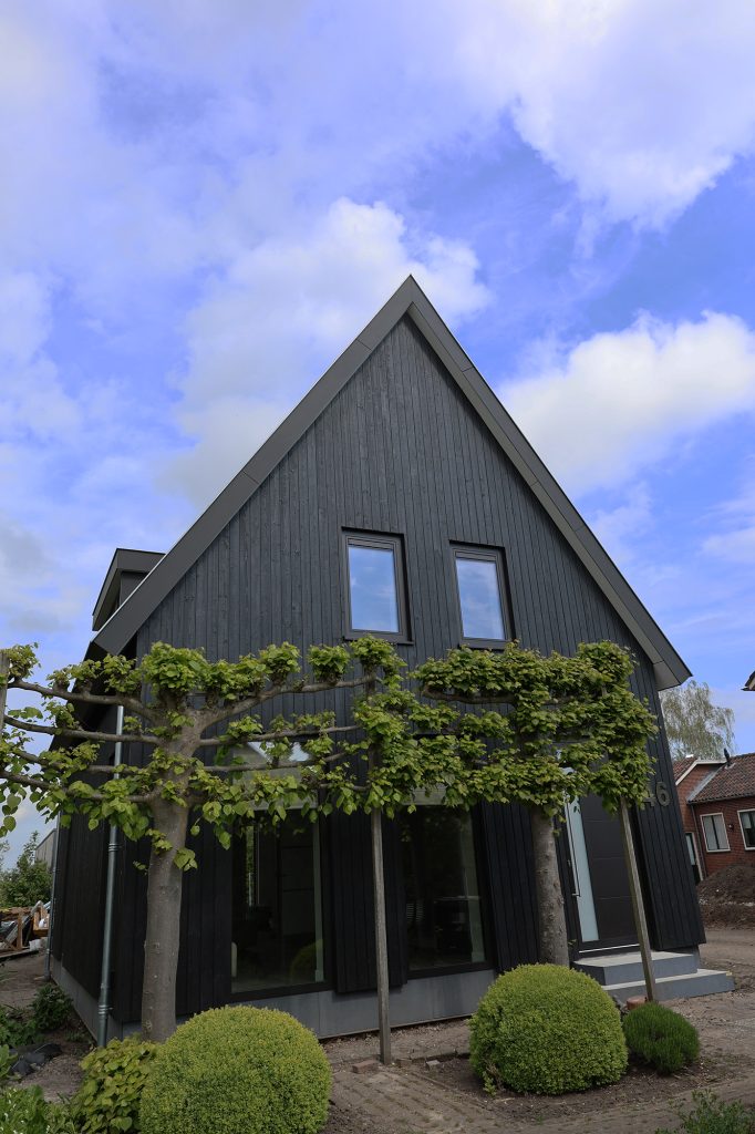 Zwarte Vuren gevelbekleding