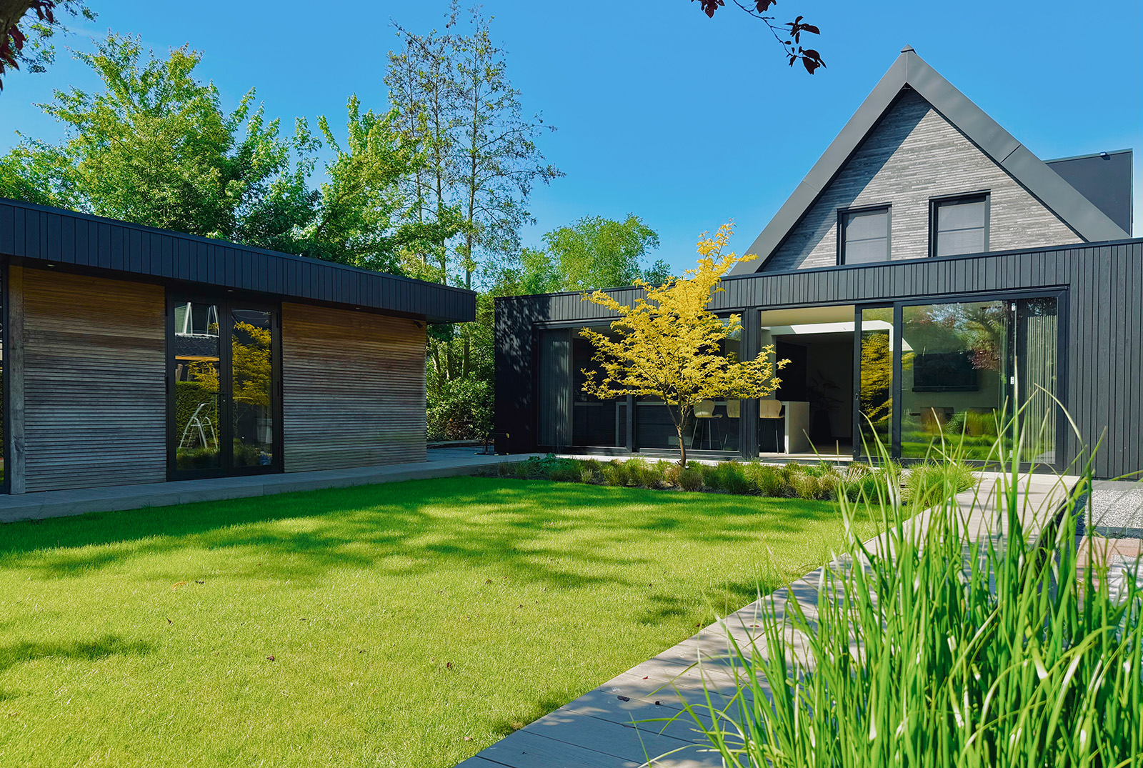 architectenwoning met gevelbekleding