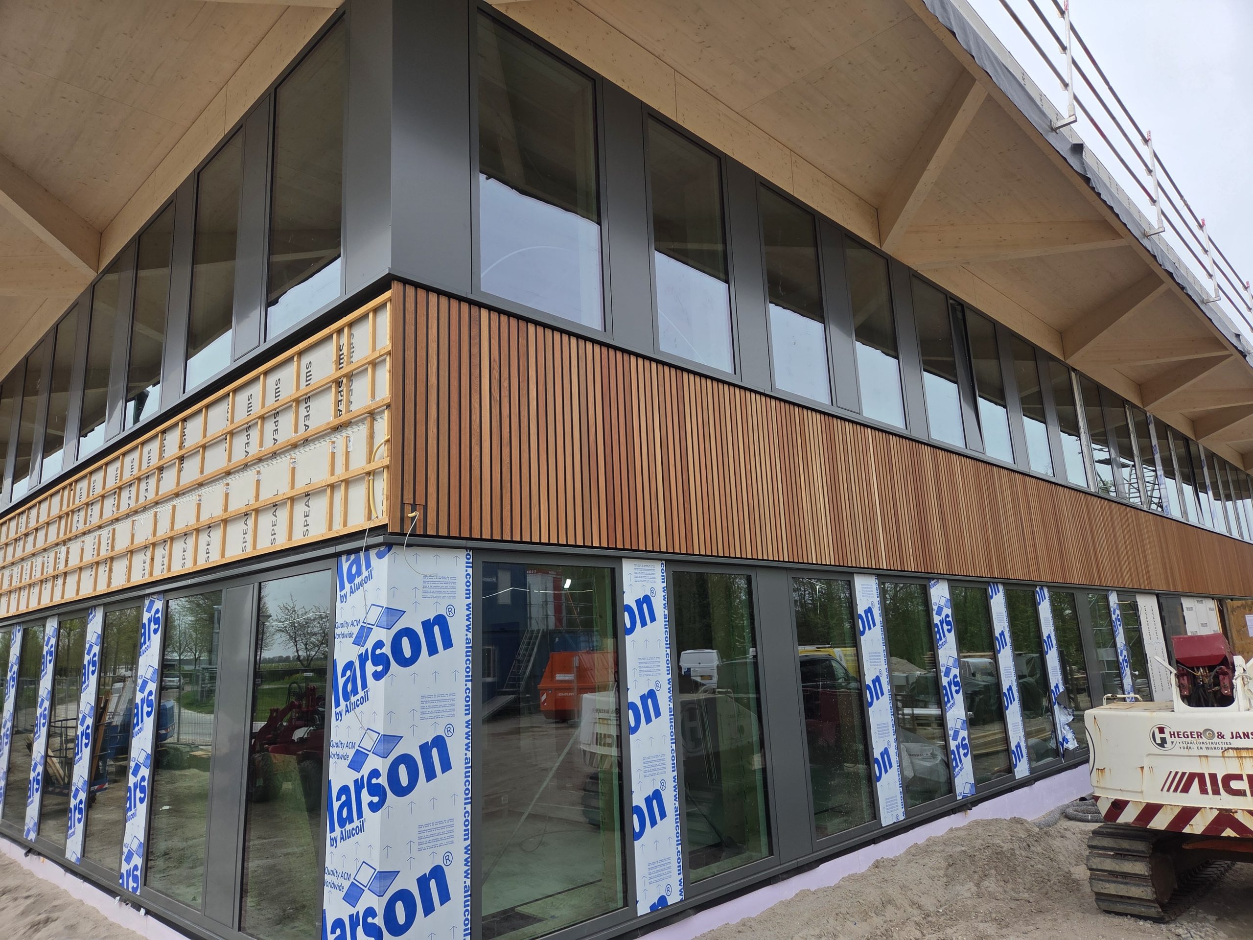 Forestlines gevelbekleding bij gemeentehuis Buren